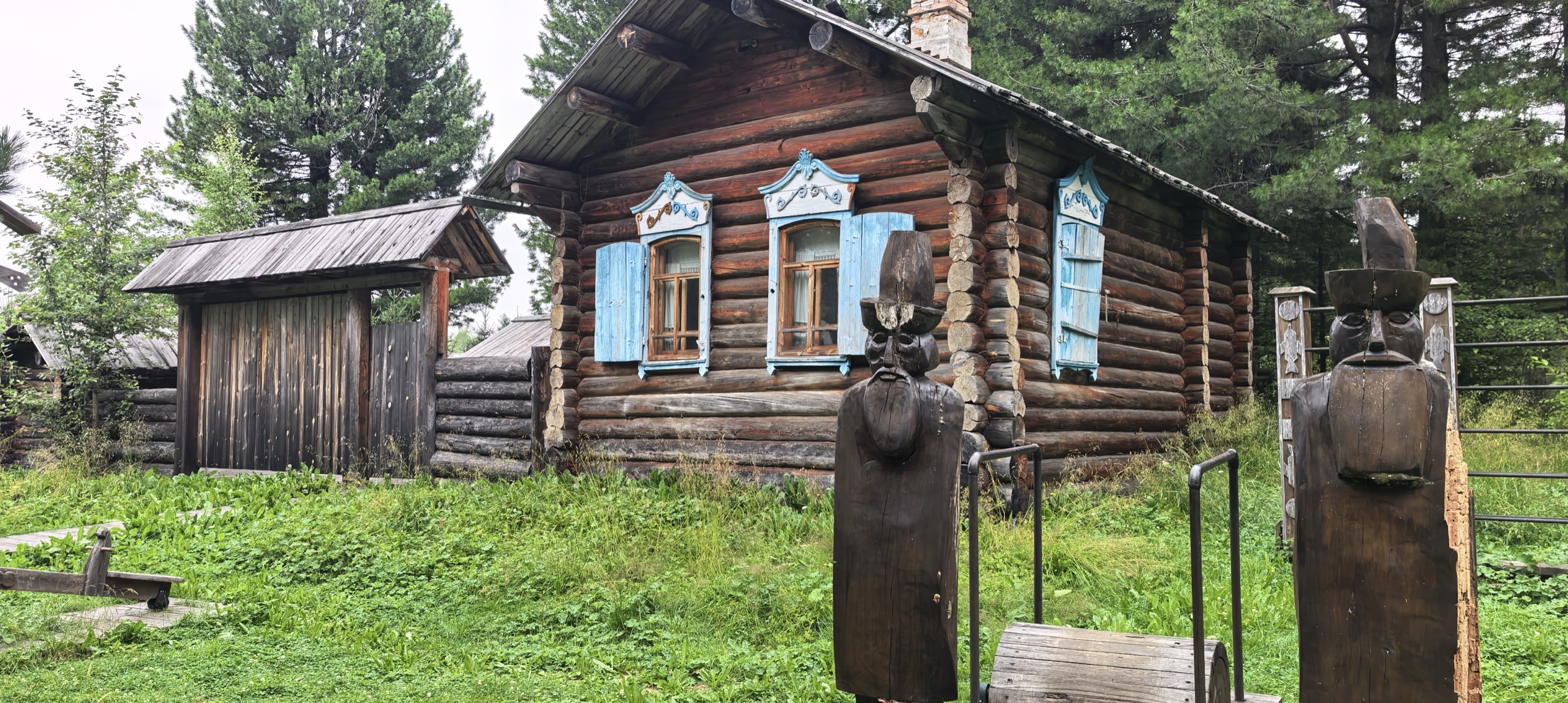Старый деревянный дом — экспонат музея заповедника